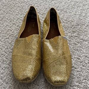 TOMS Sparkling Gold Slip-Ons girls 4